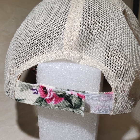 NEW Women's Adjustable Floral Canvas & Mesh Ballcap - Picture 11 of 16